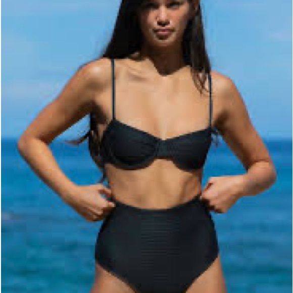 🎉NWOT 🌺ACACIA HADLEY BIKINI TOP IN AHUNUI🌺 - Picture 11 of 16